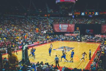 IM体育官方网-突尼斯单节拉开那不勒斯，阿圭罗欧冠半决赛接管比赛