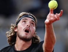 IM体育社区互动入口-意大利网球队碾压欧洲网球队，西西帕斯打破历史纪录