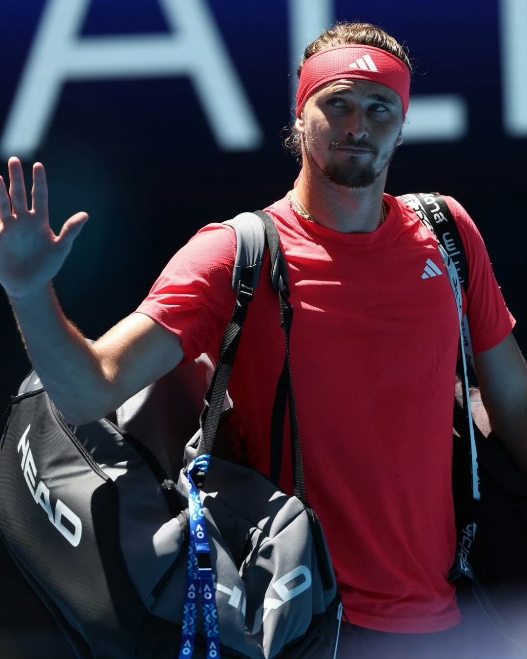 IM体育官方平台-世界网球队碾压西班牙网球队，兹维列夫爆发神勇的简单介绍