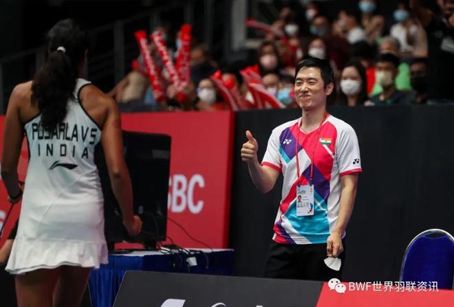 IM体育app-关于印尼羽毛球队横扫马来西亚羽毛球队，辛杜高光表现的信息
