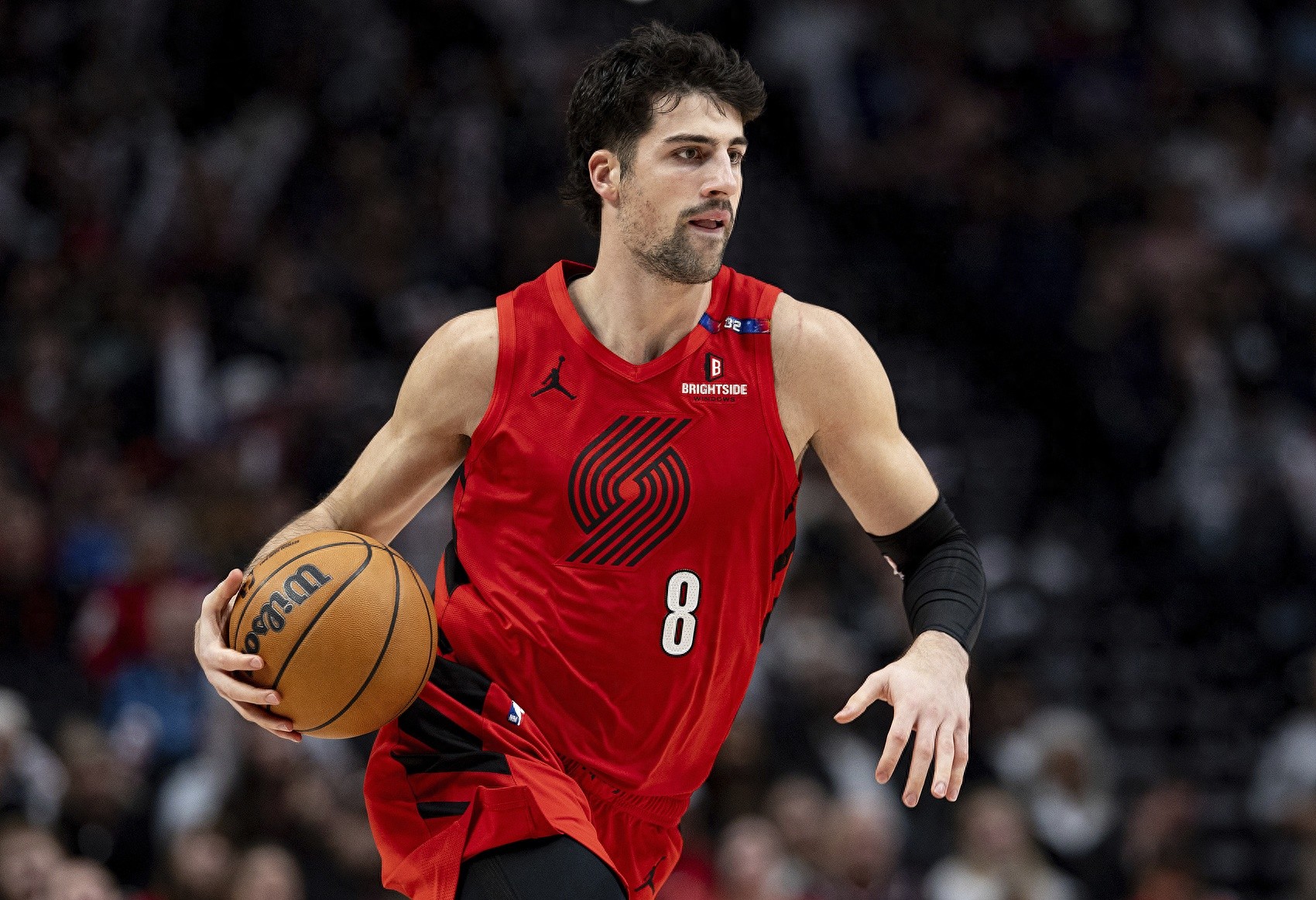 IM体育官网-开拓者后卫在比赛中受伤，赛季报销的简单介绍