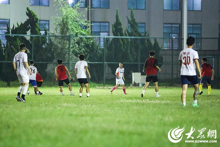 IM体育社区互动入口-全队备战！球员们积极备战下一场比赛的简单介绍
