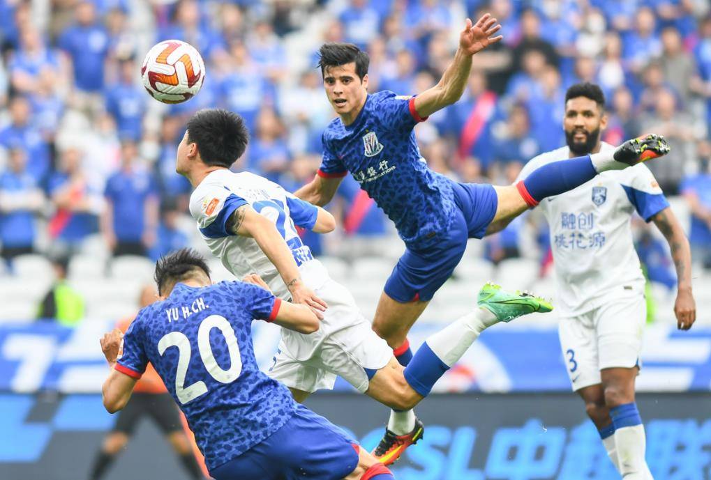 IM体育社区互动入口-申花主场大胜鲁能，豪取三分