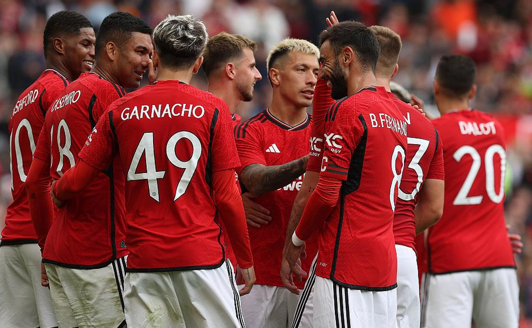 IM体育社区互动入口-曼联逆转战胜对手，球队士气飙升