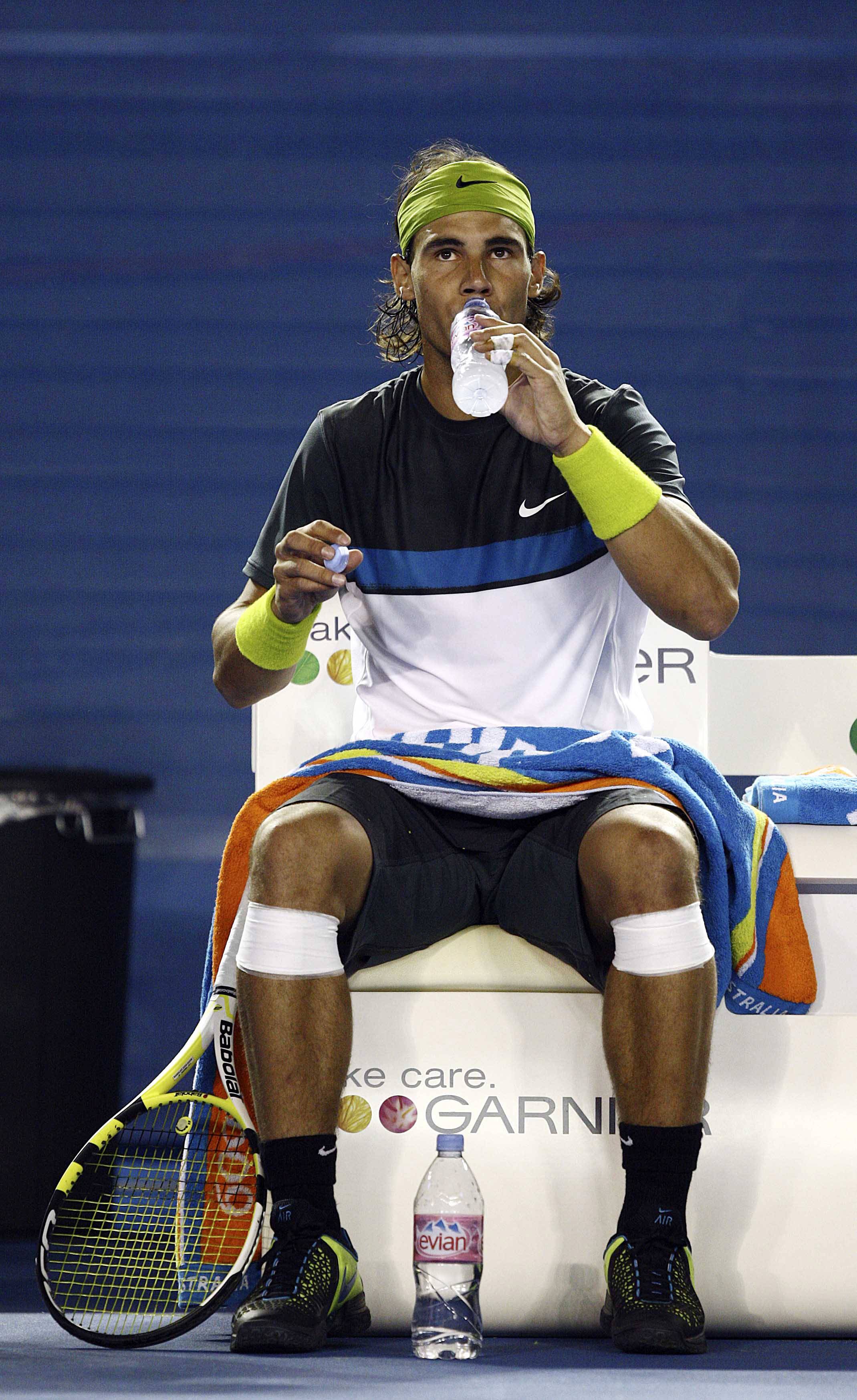 IM体育动画直播通道-西班牙网球队横扫世界网球队,纳达尔三分雨点燃全场的简单介绍