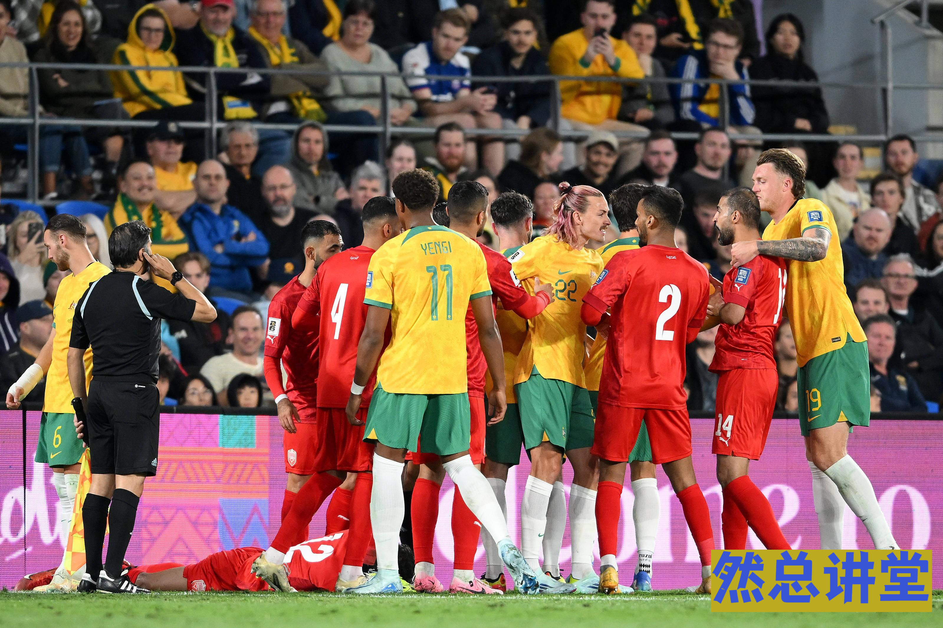 IM体育app-世界杯热火朝天，全球球迷瞩目焦点赛事