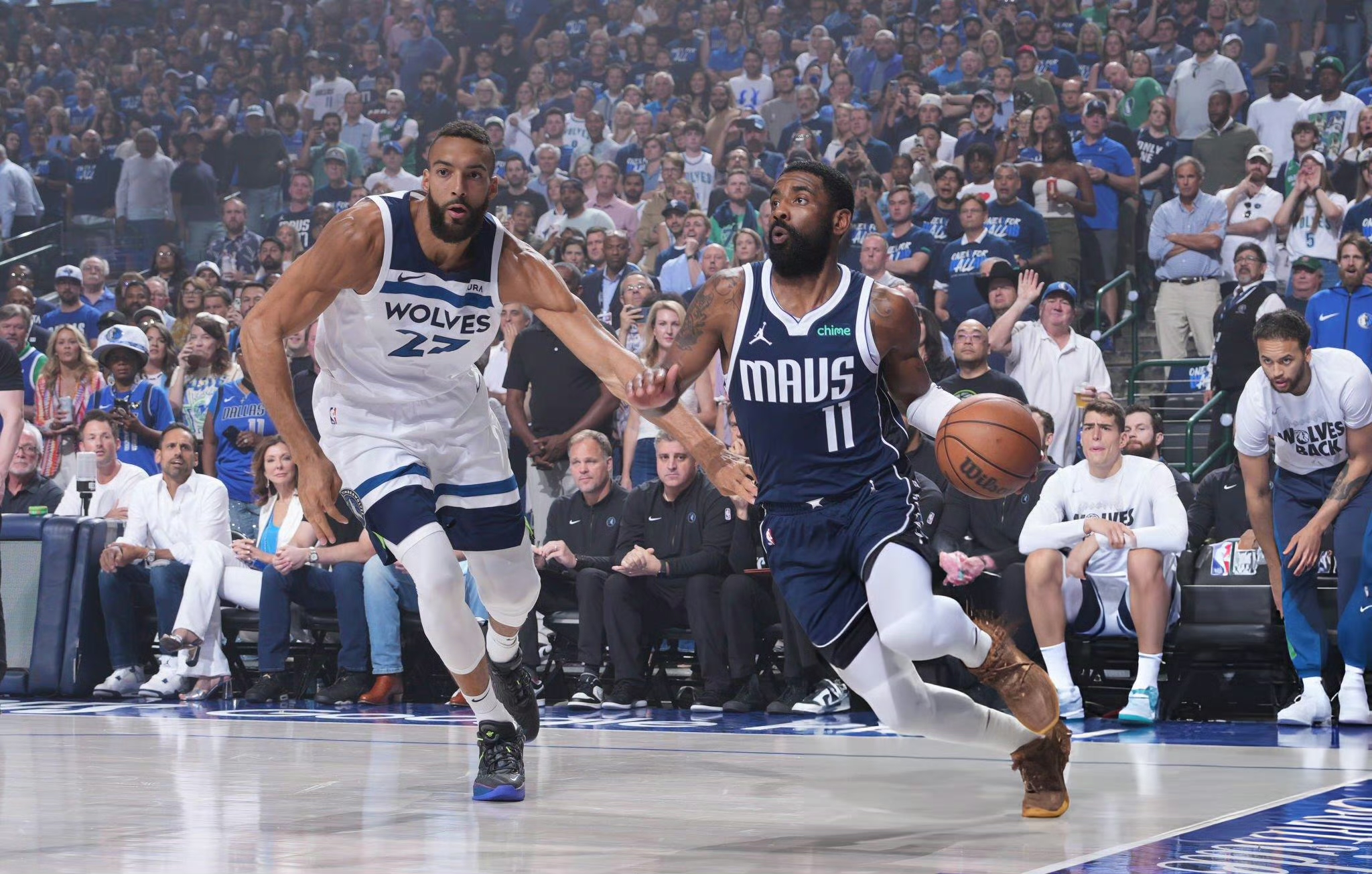 IM体育官方平台-独行侠险胜魔术,欧文扛起全队